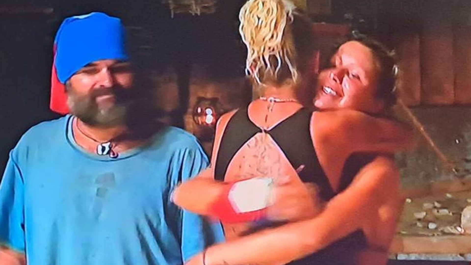 Surpriză! Ce i-a spus Alexandra Porkolab "amicei" Carmen Grebenișan, la ureche, imediat după ce a fost eliminată de la Survivor: "Cu siguranță o să ne.."