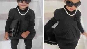 Are doi ani si deja pozeaza ca pentru revistele de moda! Sexy mama Laurette isi initiaza fiica in arta modelingului