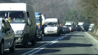 Se circulă greu pe Valea Prahovei! Coloane de mașini între Bușteni și Predeal