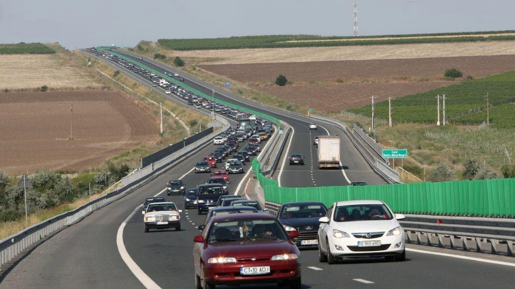 COD RUTIER 2018. Ce rişti dacă mergi cu viteză mică pe drumurile publice. Legea te pedepsește dacă...