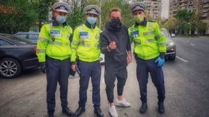 Cine este și ce meserie are tânărul din București care a fost prins de polițiști fără declarația pe propria răspundere și nu a fost amendat