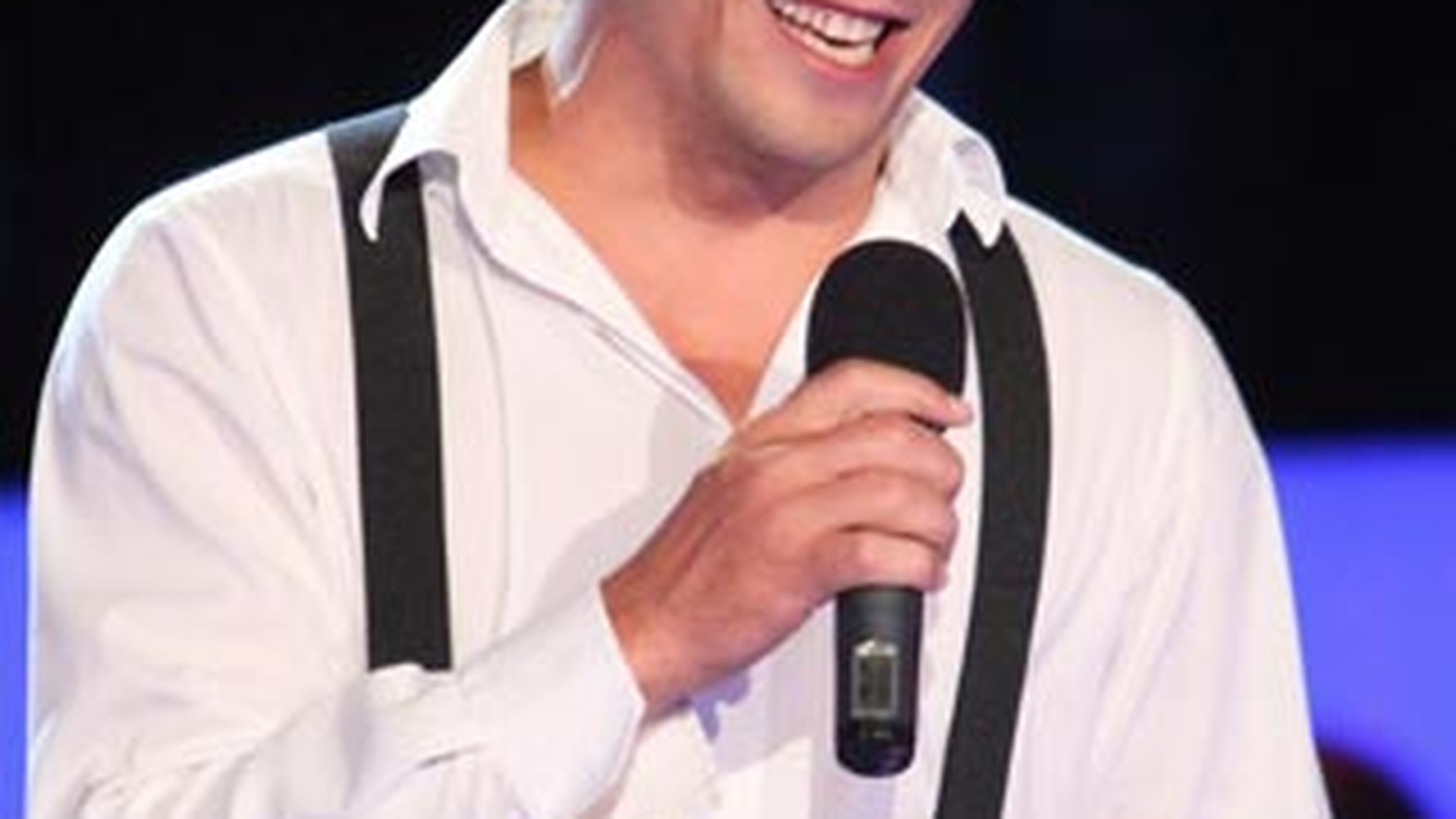 VIDEO Stefan Stan si-a lansat prima piesa de cand a castigat "Vocea Romaniei"! Asculta-l cum canta cu Alex Velea!