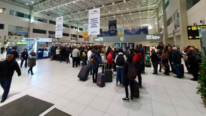 Cum a fost umilită o femeie din Iași care a zburat cu Blue Air: "E tâlhărie curată"