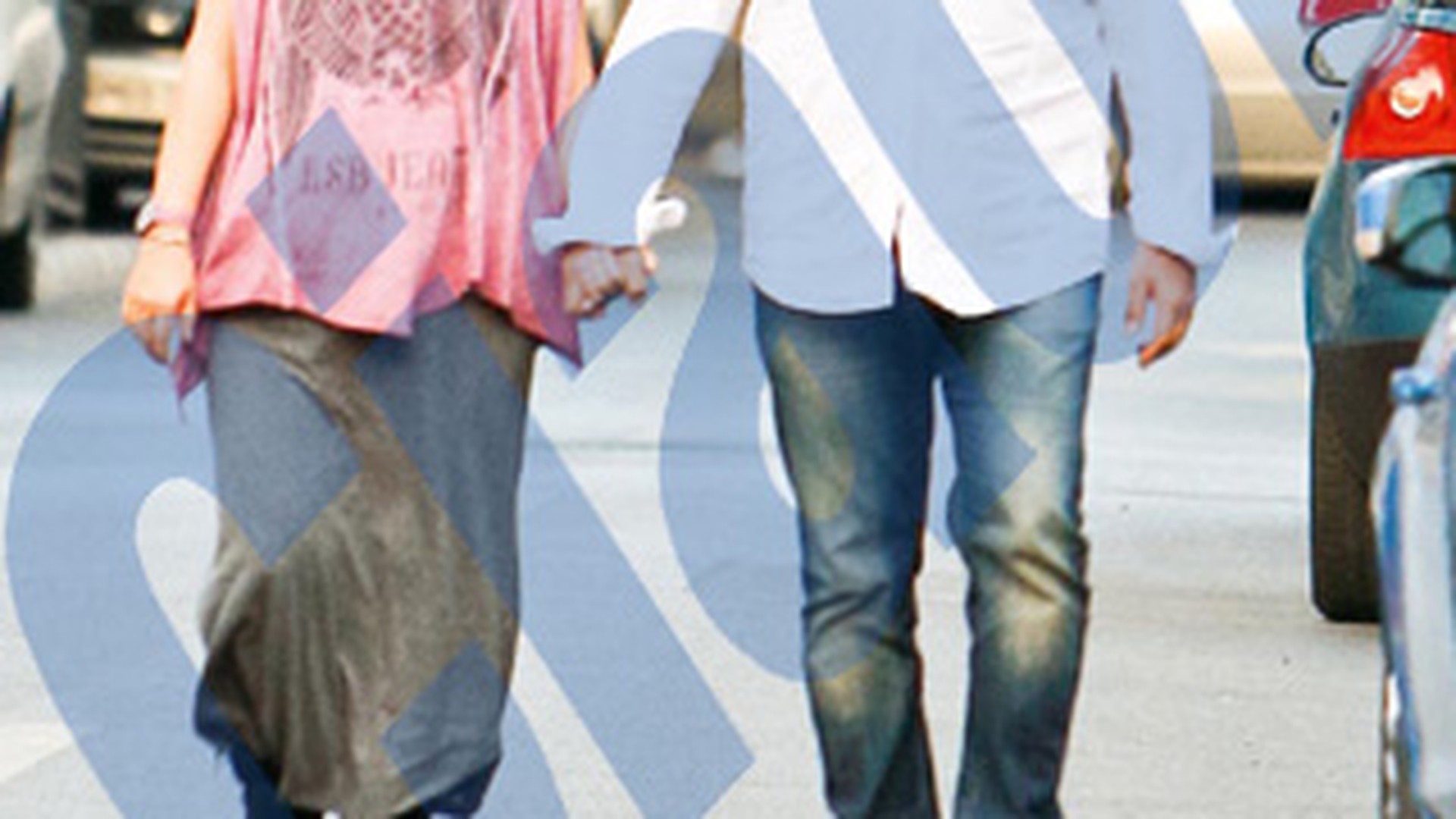 Isi face mana pe iubita insarcinata. Horia Brenciu se antreneaza ca sa intre in lumea tatilor!