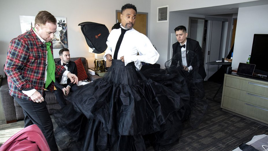 Apariția uluitoare la Premiile Oscar 2019. Un actor a veni într-un smoking-rochie: ”Nu e treaba nimănui, alegerile mele mă privesc doar pe mine”