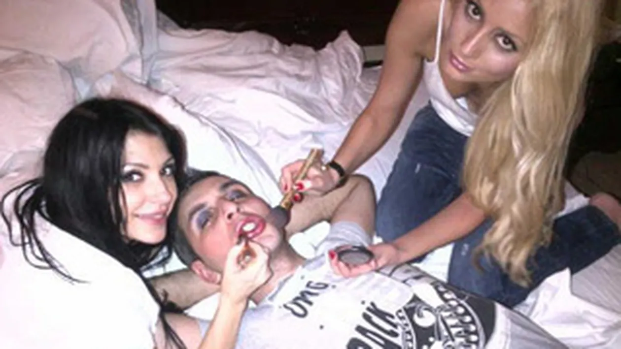 Celia se lasa de muzica pentru a deveni make-up artist? Uite cum arata prima persoana pe care a fardat-o!