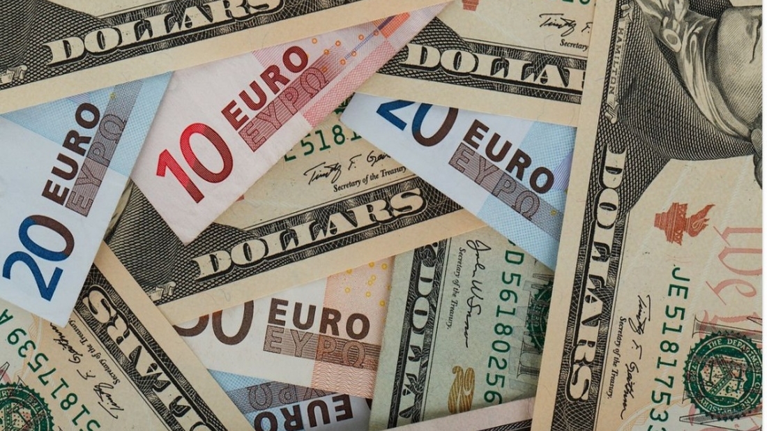 Curs valutar BNR 22 aprilie 2020. Cât costă azi 1 euro