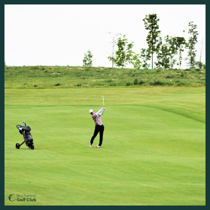 Și în România, golful prinde aripi. BUCHAREST.GOLF este unul dintre cluburile unde pasionații de golf își pot urma visul