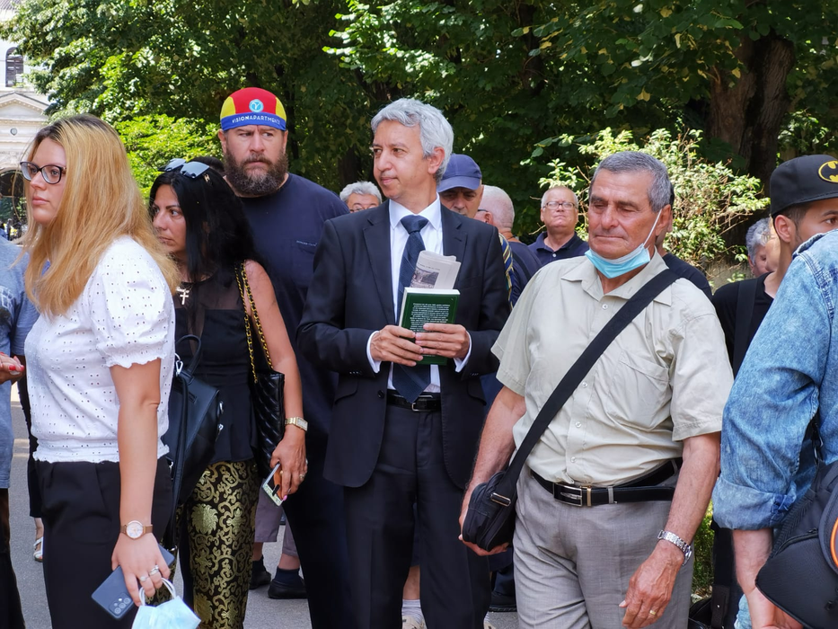 Dan Diaconescu a fost prezent la înmormântarea lui Florin Condurățeanu