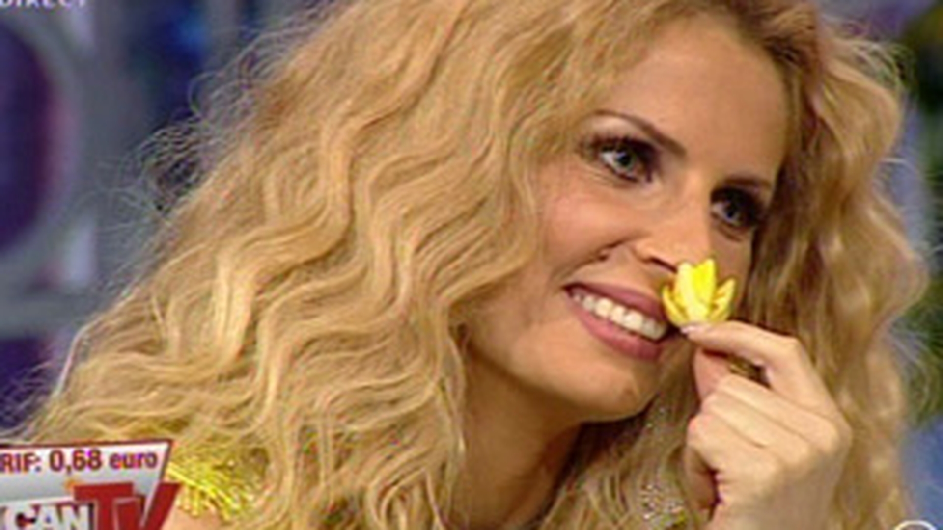 VIDEO Andreea Banica: "Sunt fericita ca am un sot apreciat de atatea fete! M-a plimbat cu scuterul ca sa ma cucereasca!"