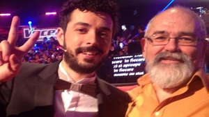 Toată lumea îl ştie pe el dar.....cum arată tatăl lui Marius Moga. E ”paranormal” şi locuieşte într-un OZN!