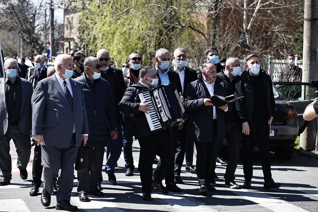 Pe ultimul drum, lui Gabi Luncă i-au cântat lăutarii