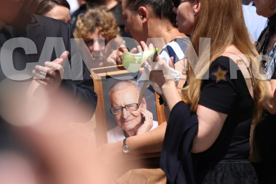 Ce s-a întâmplat la înmormântarea lui RADU BELIGAN!
