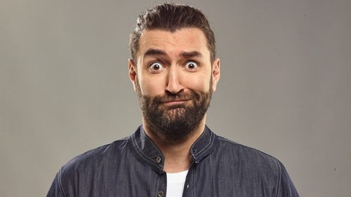 Smiley, luat prin surprindere, dar a răspuns! Ce nu vrea să afle niciodată copilul lui despre el