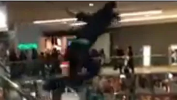 Ce tupeu! Uite ce au putut sa faca intr-un mall din SUA!
