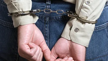 Politist din Capitala, retinut dupa ce a fost prins luand mita 4.500 de lei