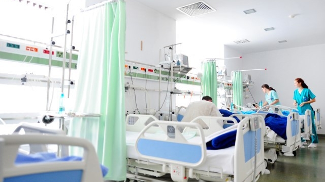 Avertizările medicilor! Situația din spitale e copleșitoare. „La noi efortul este maxim, nu am simțit deloc o relaxare în ceea ce privește numărul de cazuri”