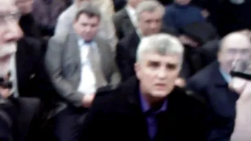 Cearta ca la usa cortului intre revolutionarii din Timisoara! Asculta ce vorbe si-au aruncat