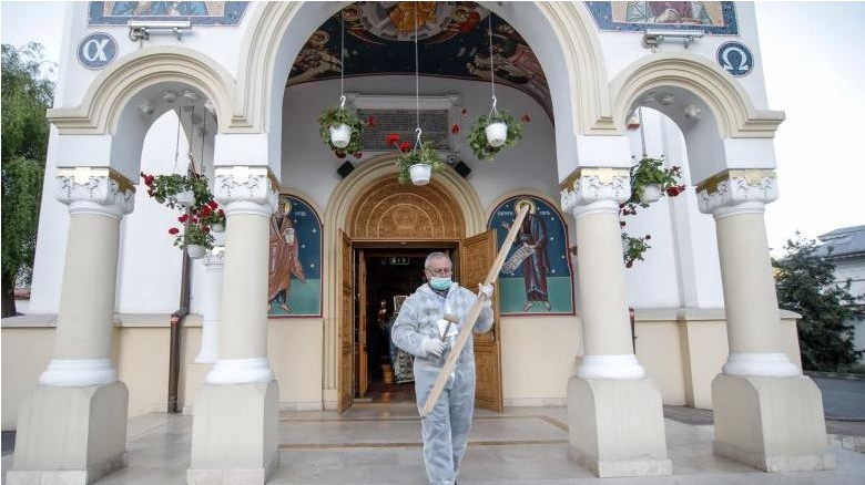 BOR a anunțat noile reguli după ce s-a decis reluarea slujbelor în lăcașurile de cult! Condiția pe care credincioșii trebuie să o îndeplinească dacă vor să se spovedească