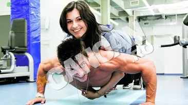 El dezbracat si ea deasupra. Alina Eremia il tine in forma pe Dorian Popa