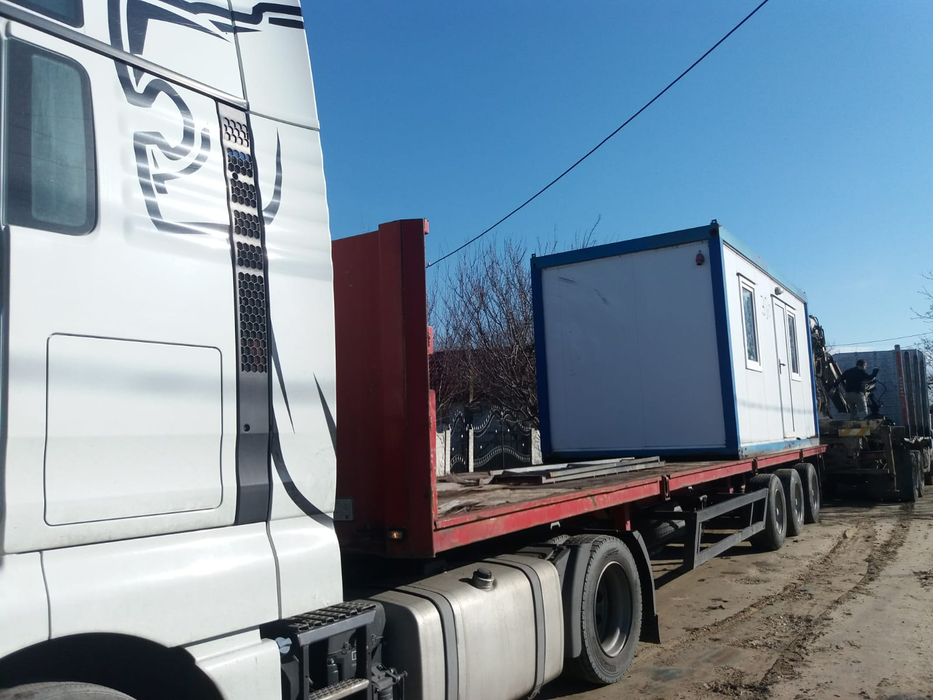 Containerele folosite de sinistrații de la Rast au primit o nouă utilizare
