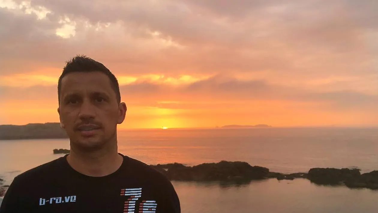 Flick este în doliu! Ce versuri emoționante a compus pentru a-și lua ”Adio!” de la bunicul său