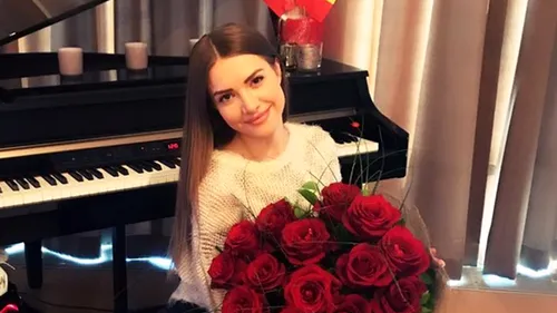 Primele imagini cu OTILIA BILIONERA şi noul ei iubit! Are o relaţie cu un cântăreţ celebru