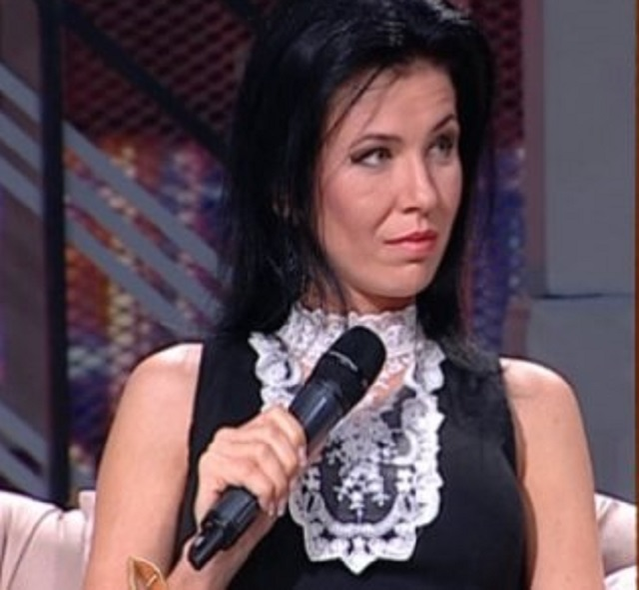 Alexandra afirmă că a fost abandonată de tatăl fiului ei, care nici măcar nu s-a mai interesat de soarta micuţului