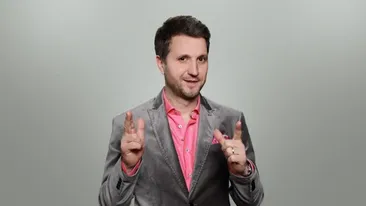 Andi Moisescu, înlocuit de la emisiunea Pe bune?!! Cine este noul prezentator al show-ului de la Pro TV. “Următorul sezon e al lui. Am făcut un pariu și...”