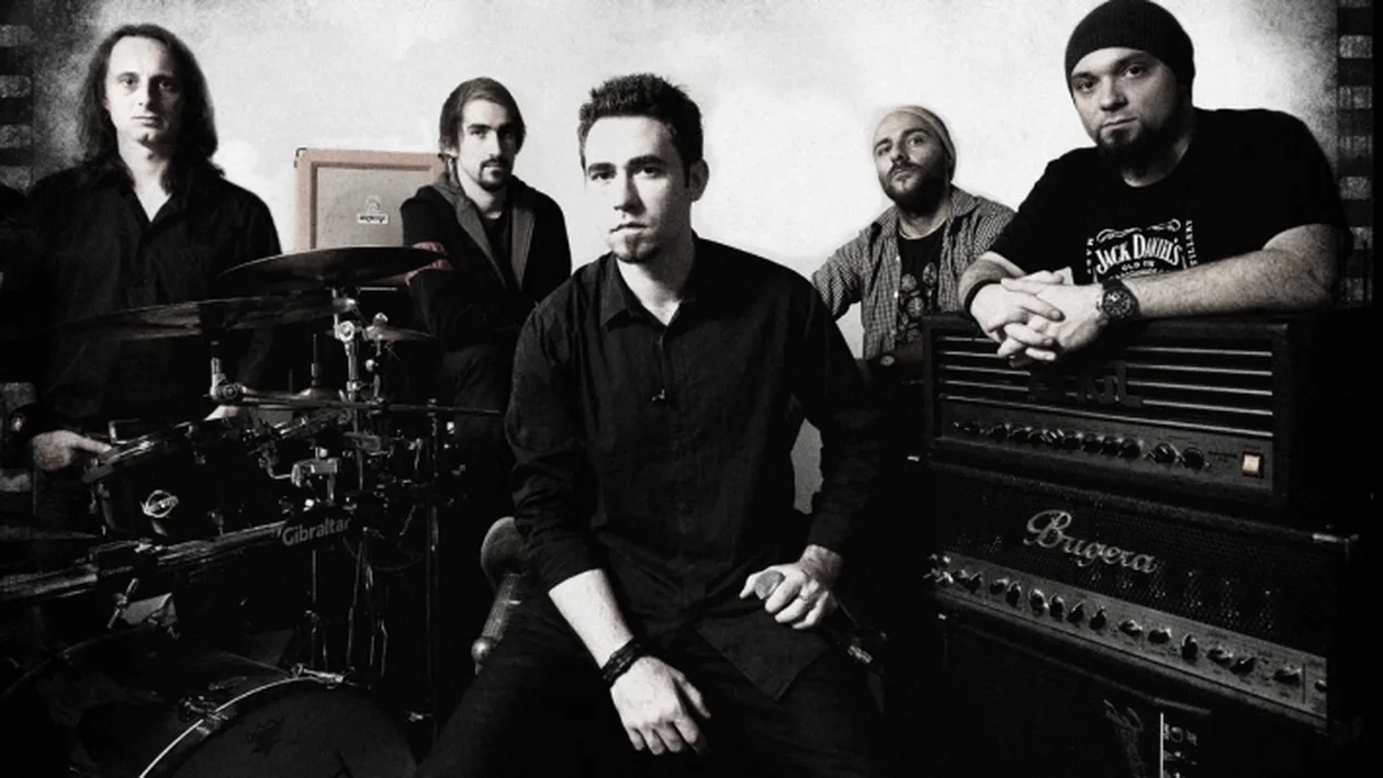 Nici nu se bucura ca a iesit din coma Ce a aflat solistul Goodbye to Gravity imediat dupa ce a deschis ochii