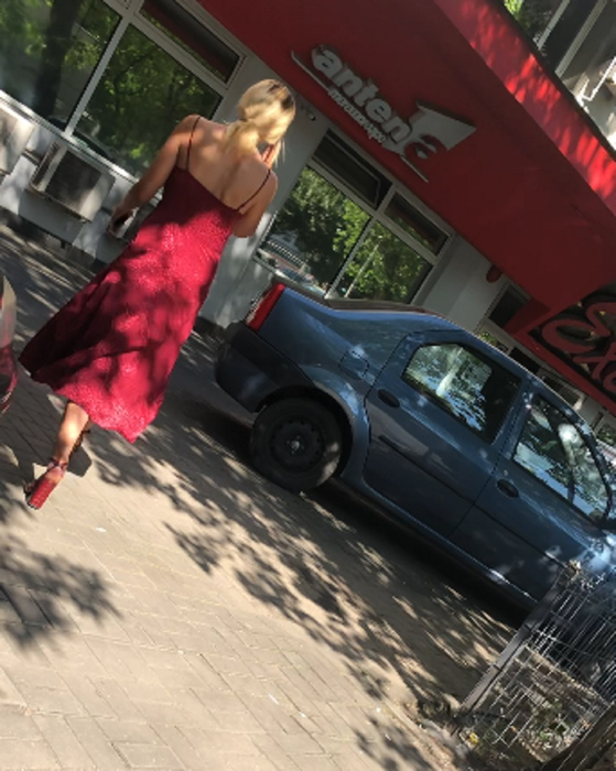 Imagini exclusive cu Emily Burghelea, la platoul Acces Direct, după ce și-a recuperat bagajele