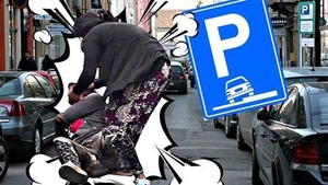 S-au păruit la piaţă din cauza unui... loc de parcare!