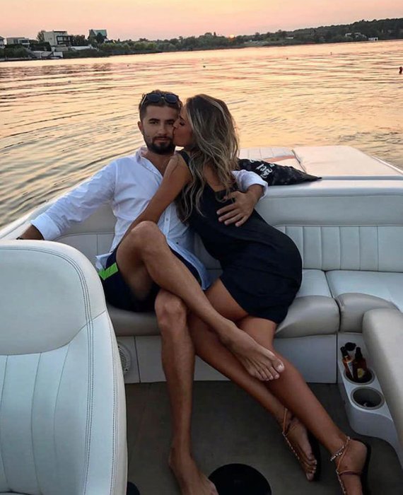 A recucerit-o pe plaja milionarilor, iar acum… Cum s-au fotografiat Diana Munteanu şi Bogdan Nemţeanu „Bi” pe Lacul Snagov