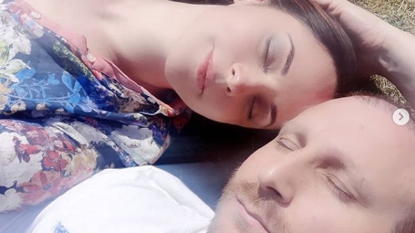 Andreea Marin, momente de dragoste cu iubitul, în izolare: ”Azi am hotărât să fim una cu natura!” FOTO