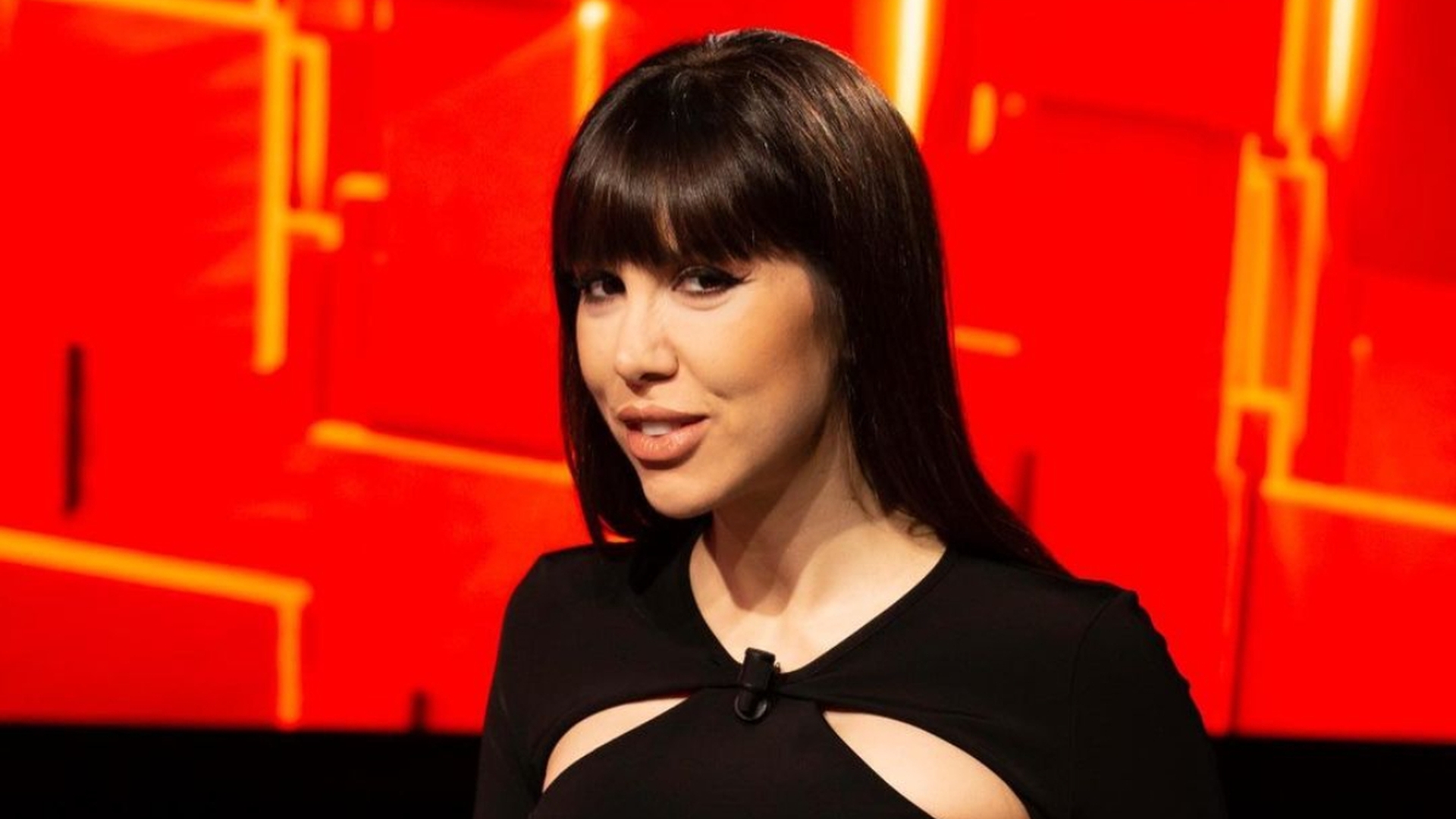 Ce meserie are, de fapt, Denise Rifai, de la „40 de întrebări”. Vedeta Kanal D și-a început cariera jurnalistică la un post tv online