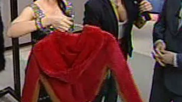 VIDEO Oana Zavoranu este o diva cu adevarat! Are haine de mii de euro si le-a botezat pe toate - 2 genti de-ale ei fac peste 7 mii de euro - Vezi cum arata garderoba!