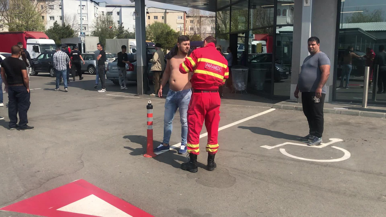Uniii dintre cei implicați în răfuială au avut nevoie de îngrijiri medicale