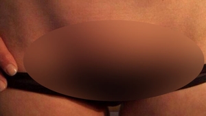 Ce si-a putut tatua o tanara in cel mai INTIM loc! Fotografia care face senzatie pe net
