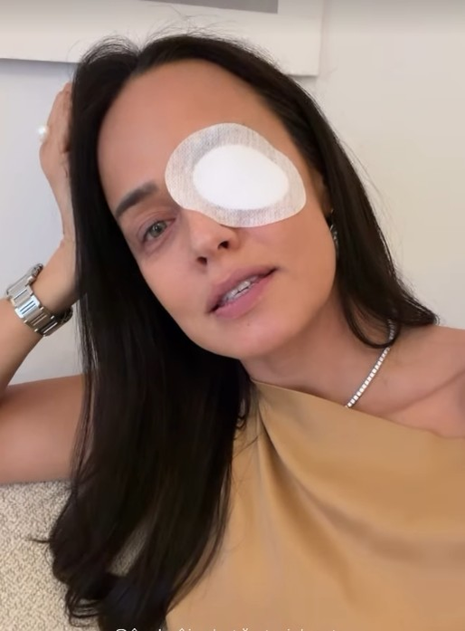 Andreea Raicu a apărut cu un ochi bandajat! Ce a pățit vedeta: „E ceva îngrozitor. E al naibii de dureros”