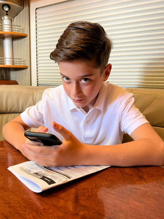 Filip Munteanu are 12 ani / (Sursa: Instagram)