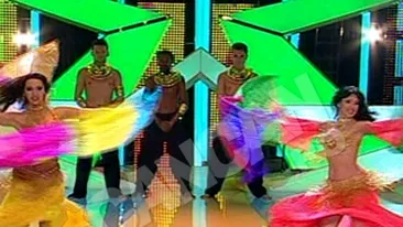 VIDEO Mama si fiica au dansat din buric la Romanii au talent