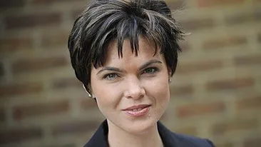 Tupeul incredibil al unei romance! Ramasa somera, i-a dat in judecata pe Regina Angliei si pe Obama!