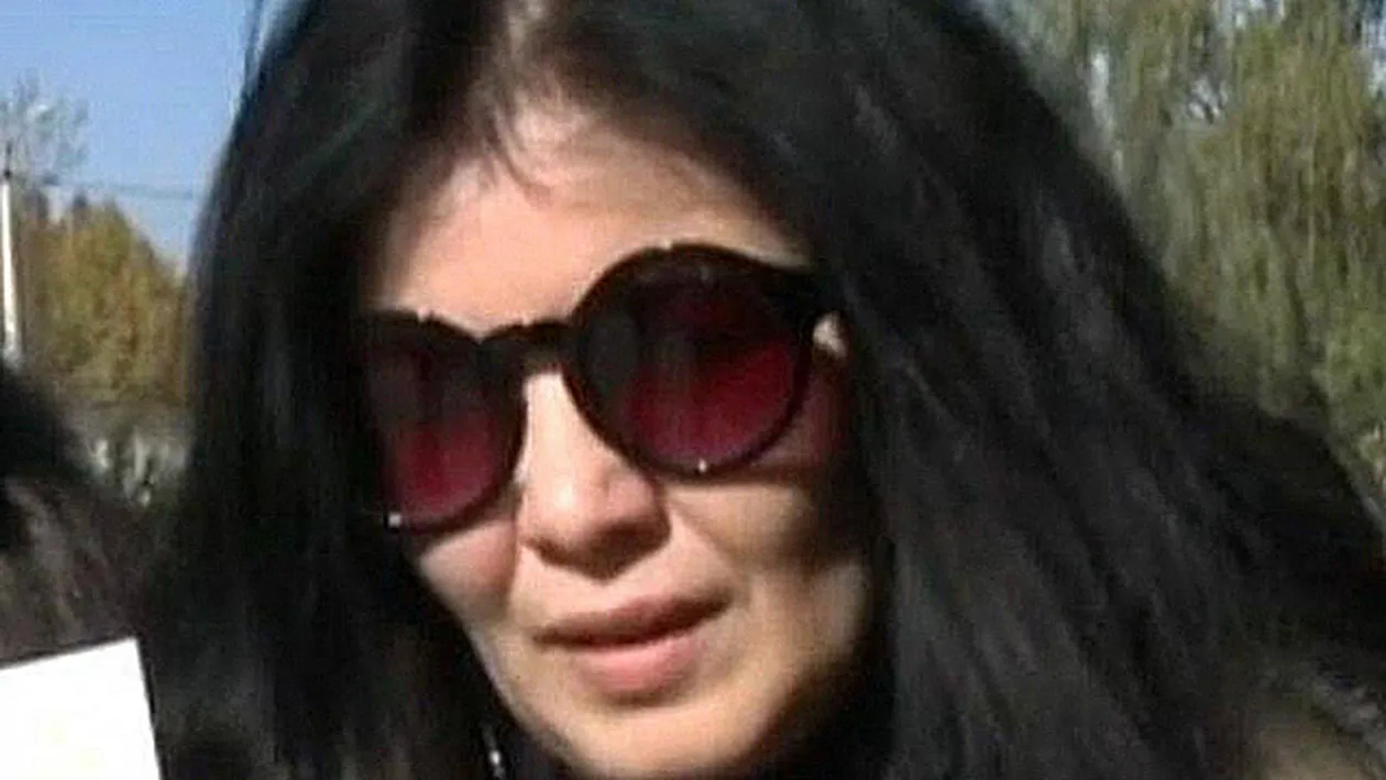 Mesajul tulburător al mamei barmaniţei decedate în Colectiv. ”Alexandra, au trecut 6 luni de când nu ţi-am vazut ochişorii frumoşi”