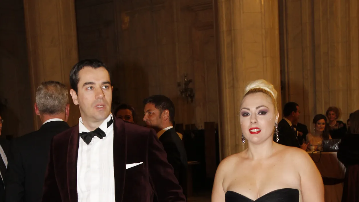 Au vrut aceeasi rochie, dar numai una a incaput in ea! Inspirata de Monica Birladeanu, Giulia Nahmany si-a luat una mult mai mare!