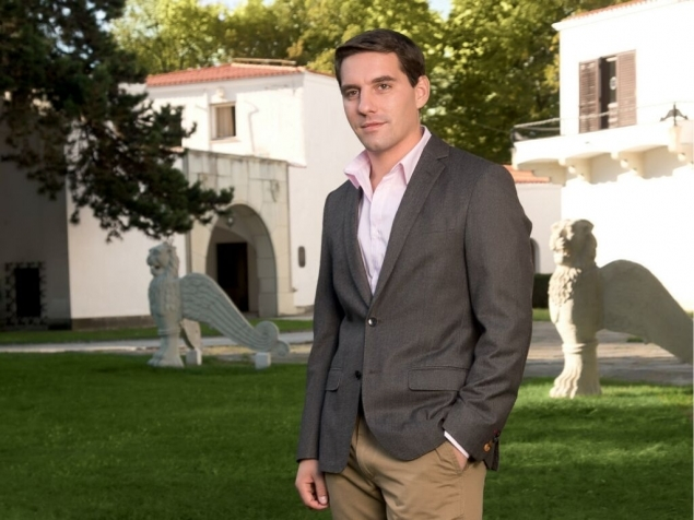 Principele Nicolae se pregăteşte de nuntă. Cum va arăta rochia de mireasă a viitoarei lui soţii