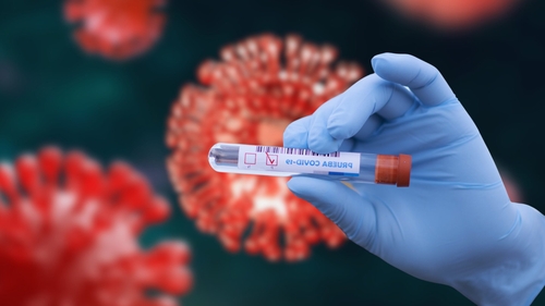 Alertă de coronavirus în Europa! Noua tulpină XFG, depistată în Marea Britanie