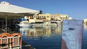 Cât au plătit 4 români pentru o cină în Rethymno, Creta. Au comandat miel, sepie, somon și cocktailuri