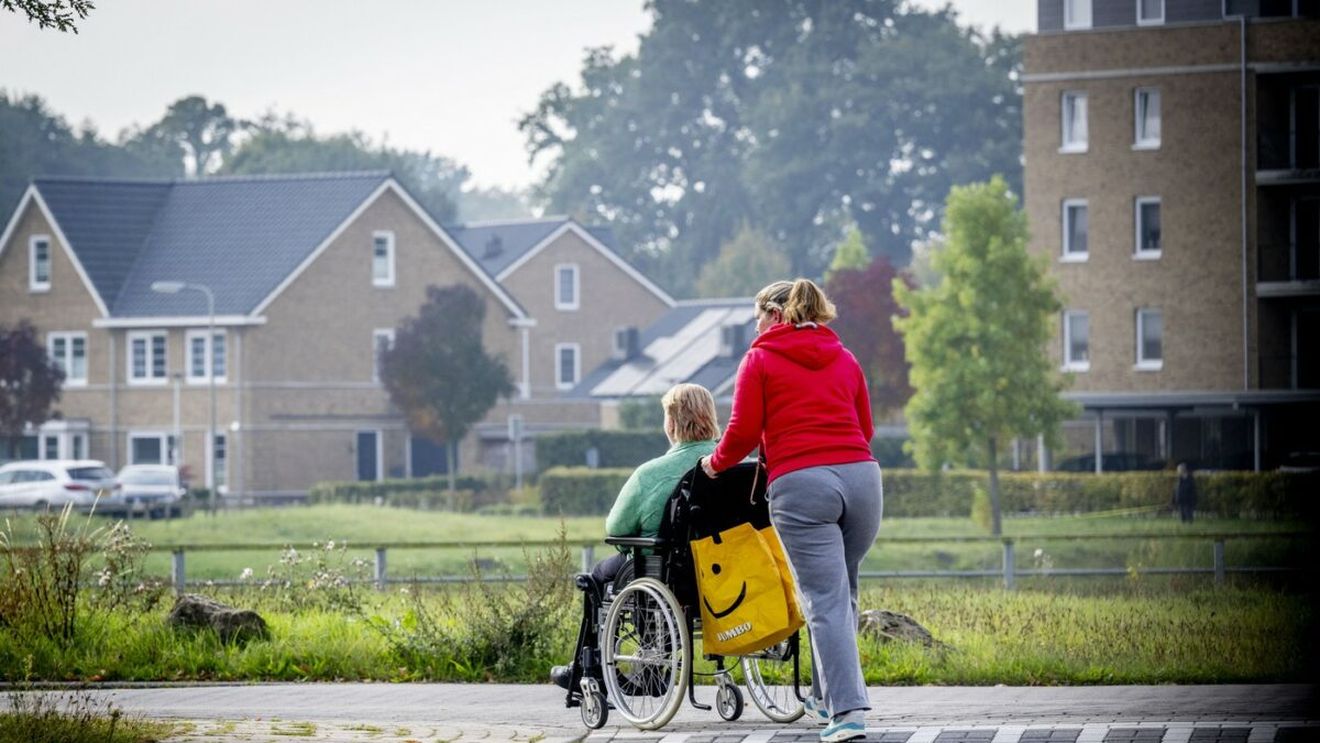 Un italian a făcut greșeala vieții, după ce s-a îndrăgostit de badanta mamei sale. Ce s-a întâmplat apoi