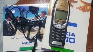 Îți mai aduci aminte de celebrul telefon mobil Nokia 6310i? Cu cât se vinde acum, în 2023