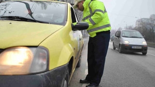 Patru taximetristi au ramas fara permise si peste 80 au fost amendati de politie in Bucuresti!